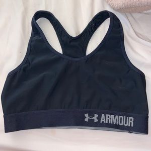 Under armor size small sports  bra